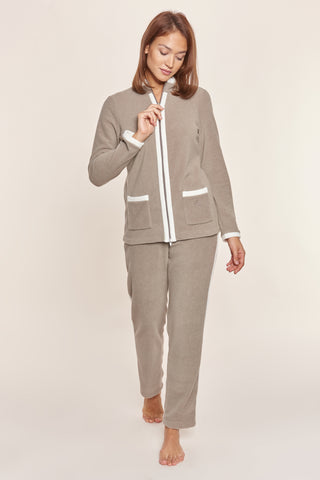 Lounge Suit 3883158